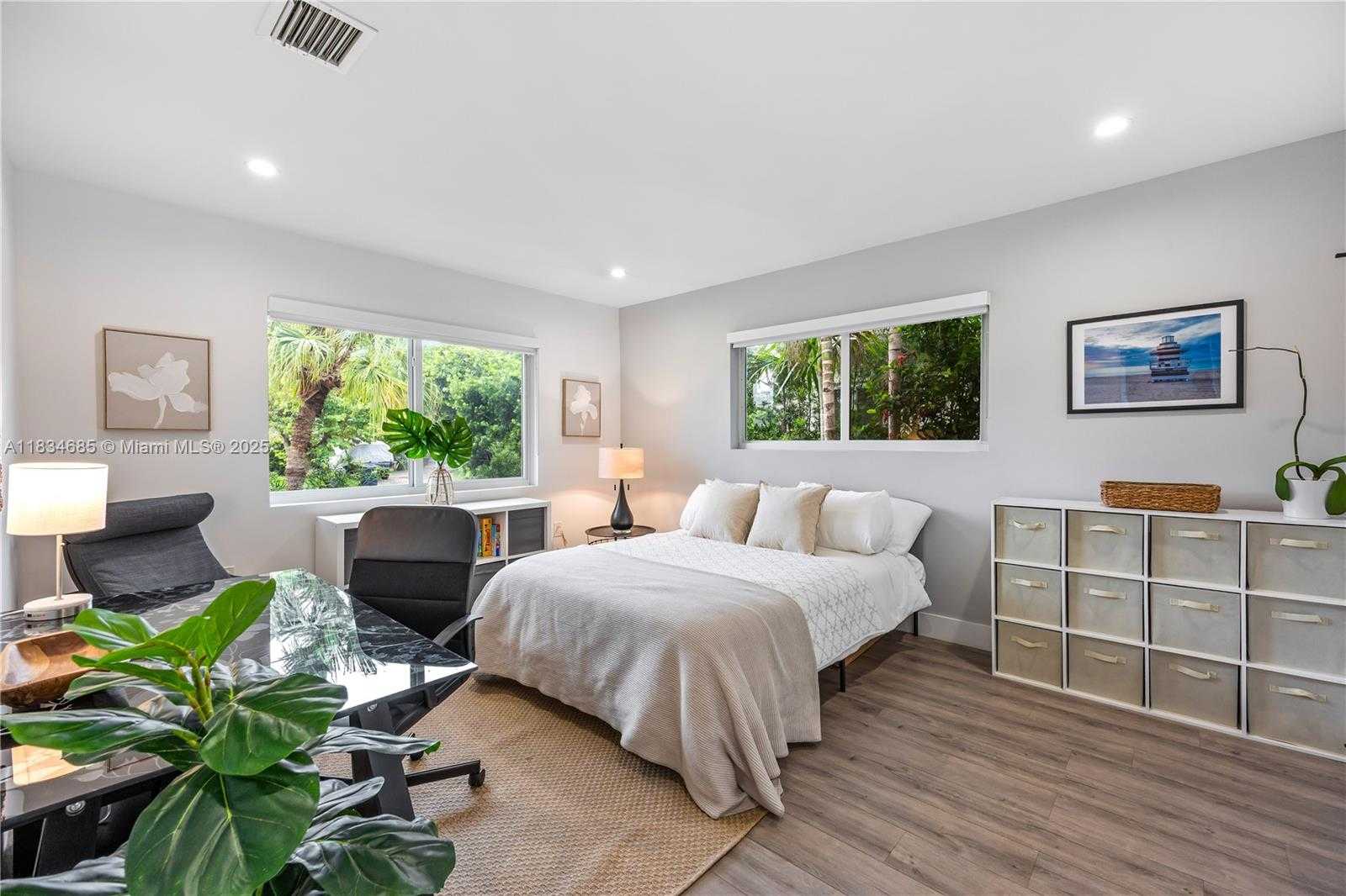 Small Image of 9008 EMERSON AVE, Surfside Number 18
