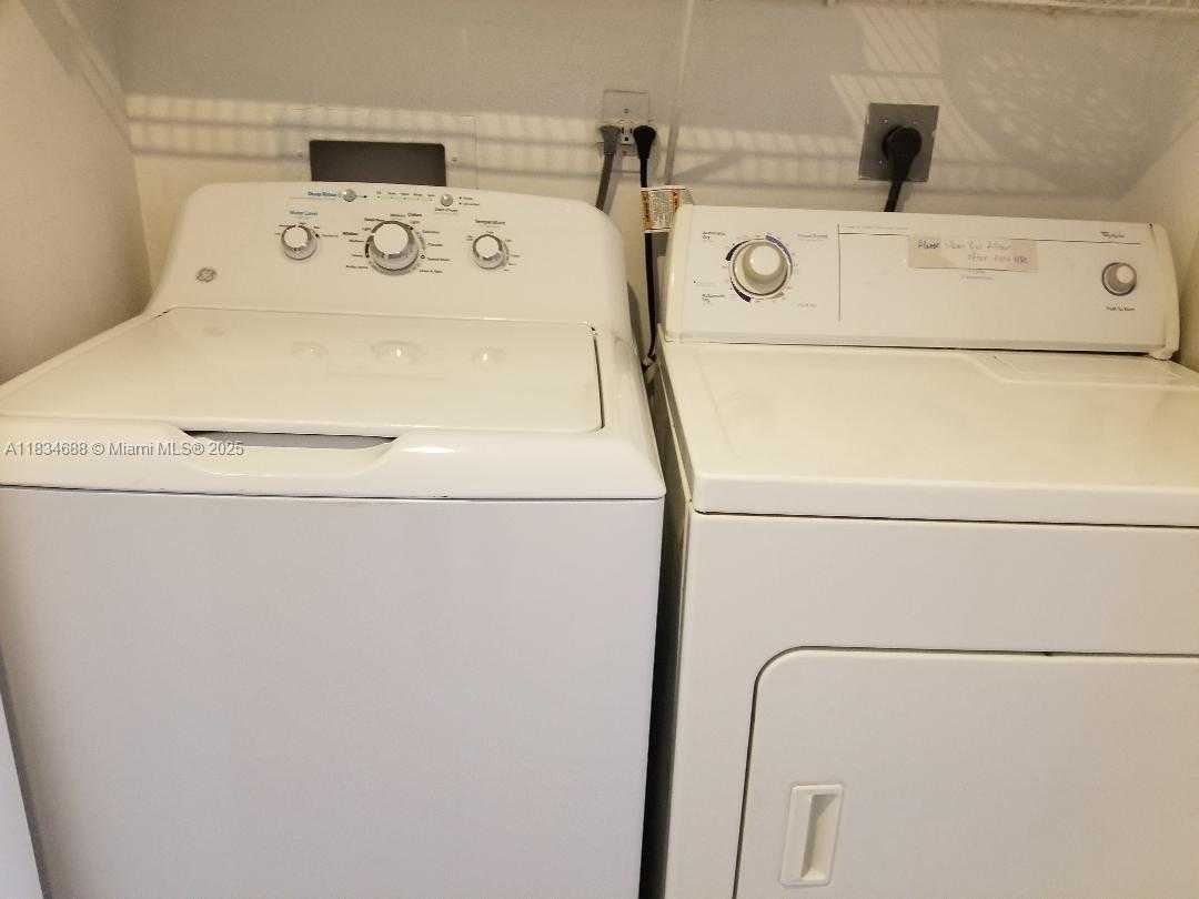 Small Image of 2080 SOUTH OCEAN DR #509, Hallandale Beach Number 27