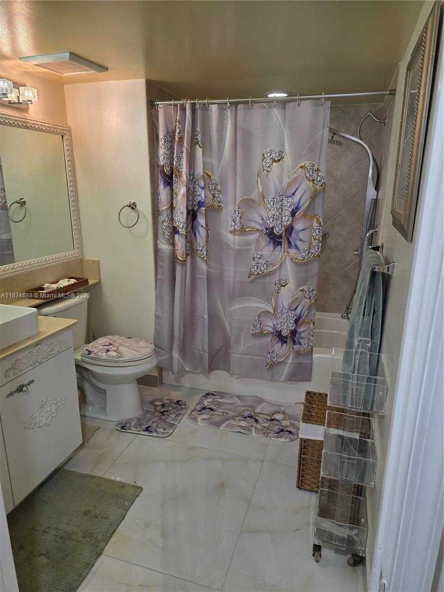 Small Image of 2080 SOUTH OCEAN DR #509, Hallandale Beach Number 31