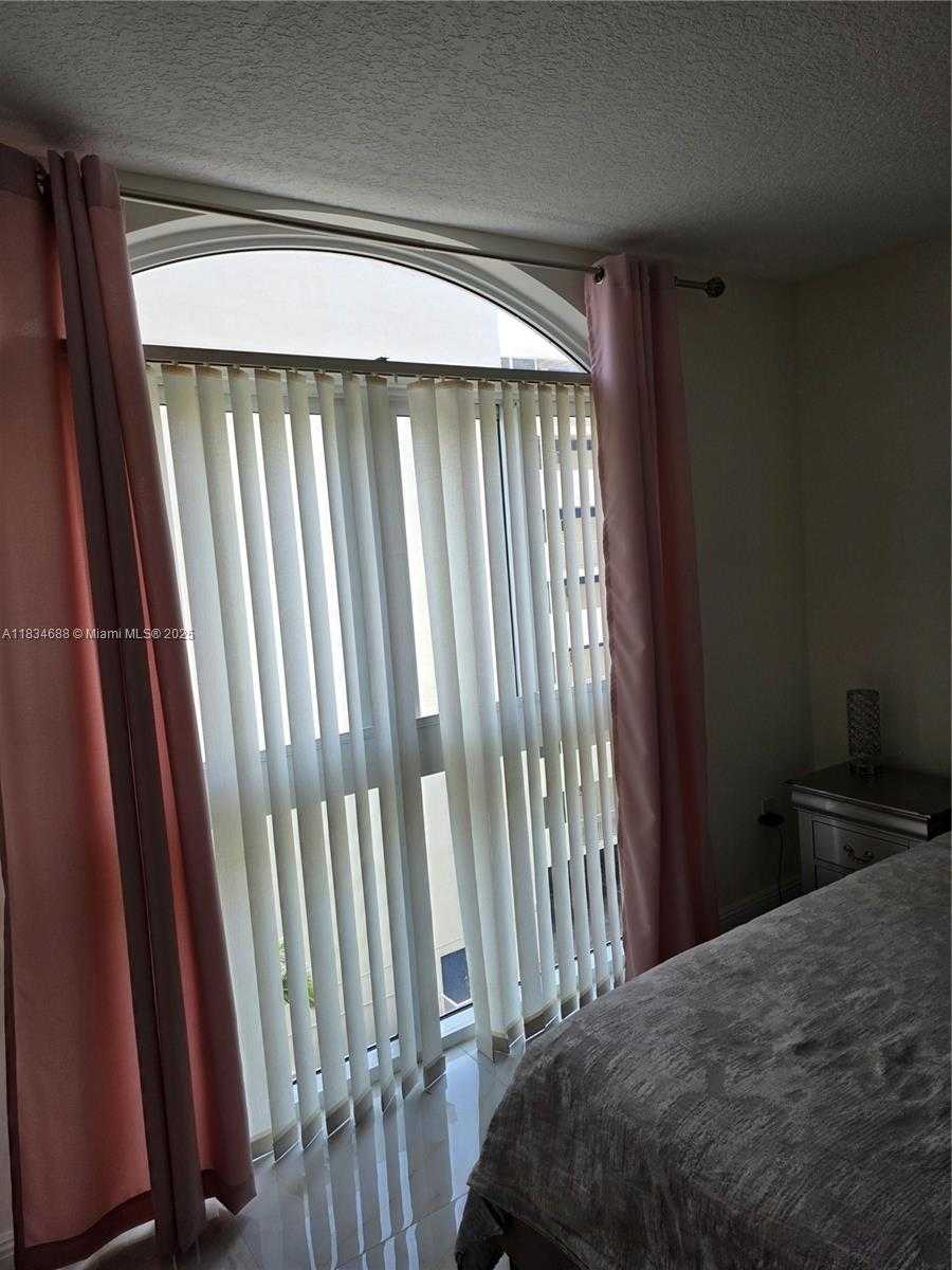 Small Image of 2080 SOUTH OCEAN DR #509, Hallandale Beach Number 34
