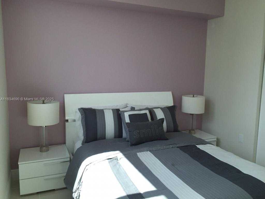 Small Image of 1861 NORTH WEST S RIVER DR #1503, Miami Number 19