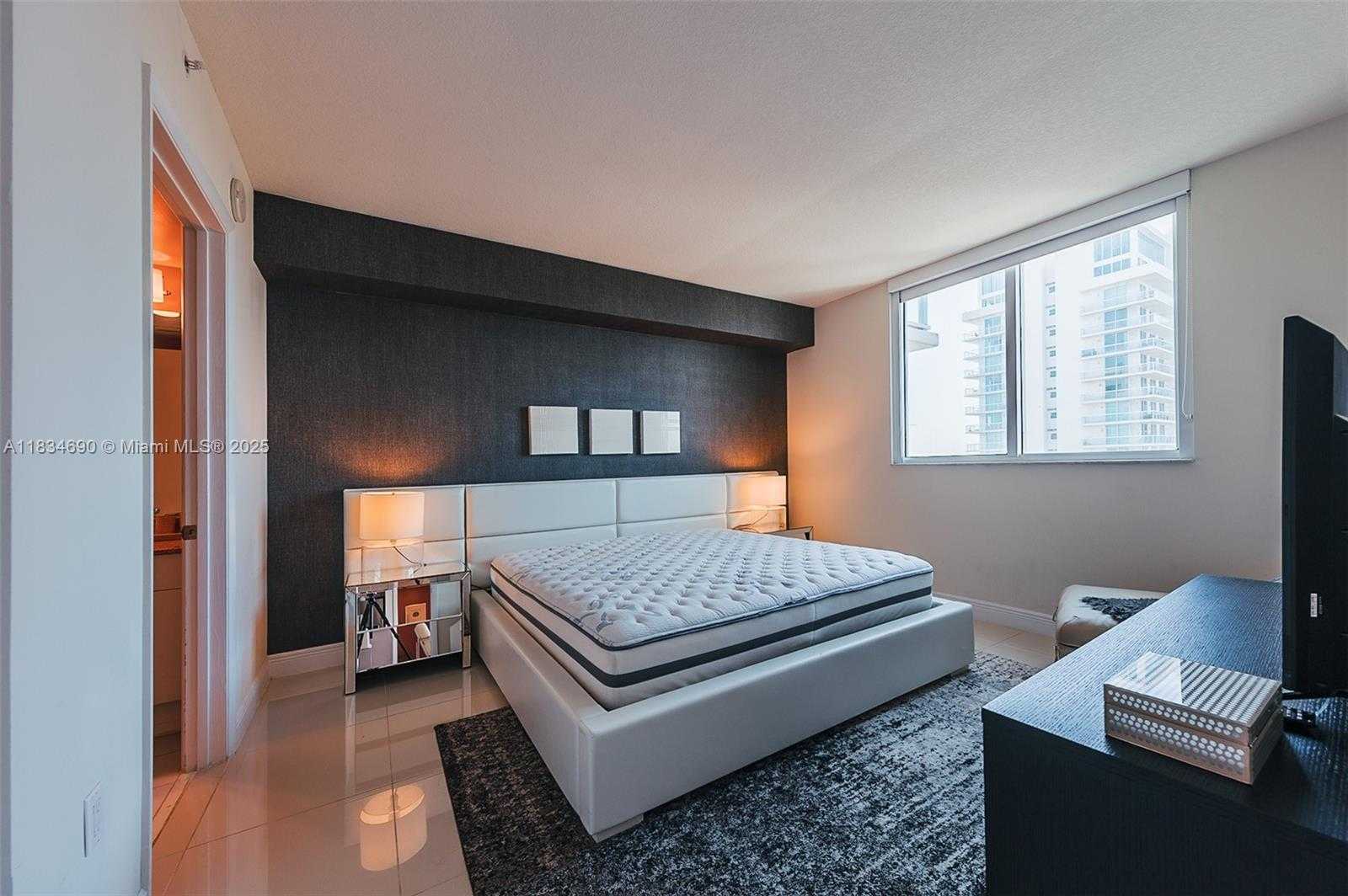 Small Image of 1861 NORTH WEST S RIVER DR #1503, Miami Number 9