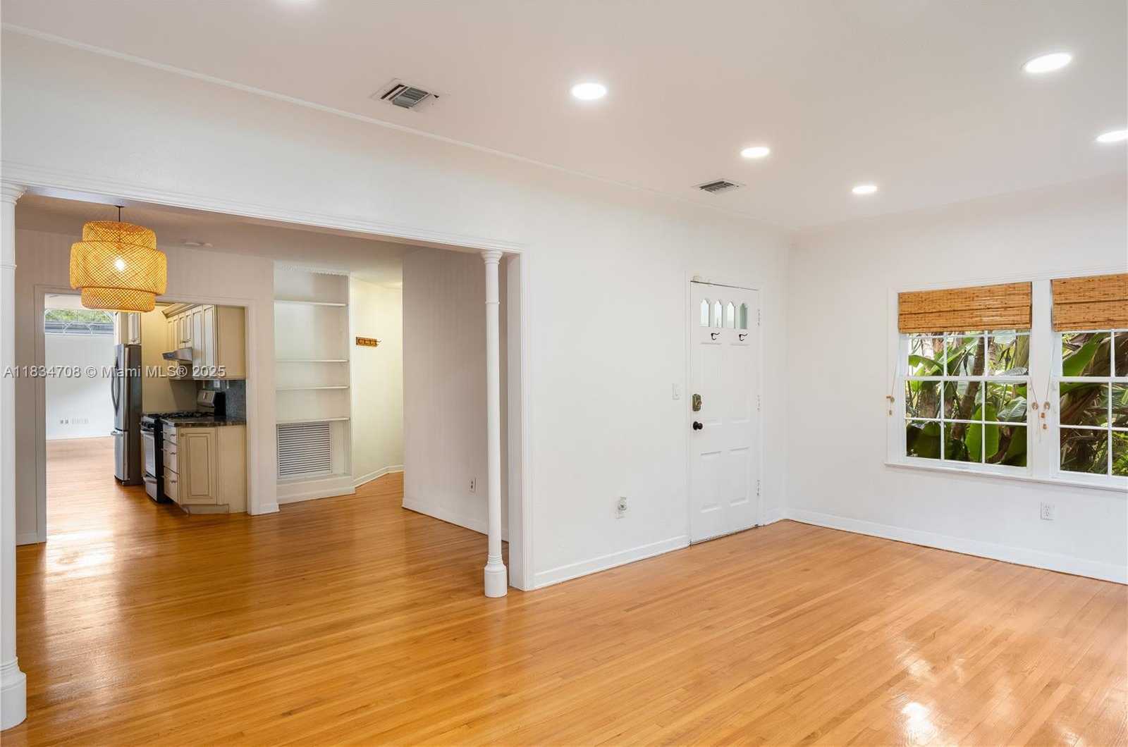 Small Image of 4001 HARDIE AVE, Miami Number 10