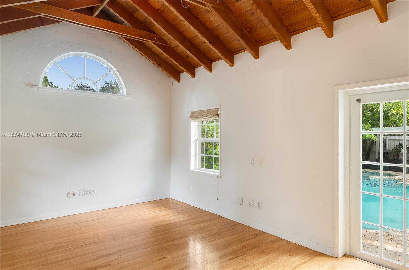 Small Image of 4001 HARDIE AVE, Miami Number 17