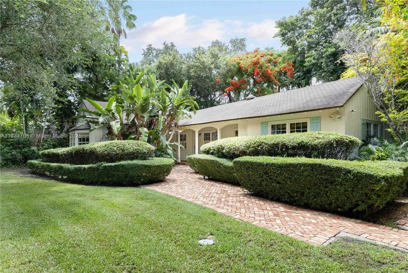 Small Image of 4001 HARDIE AVE, Miami Number 2
