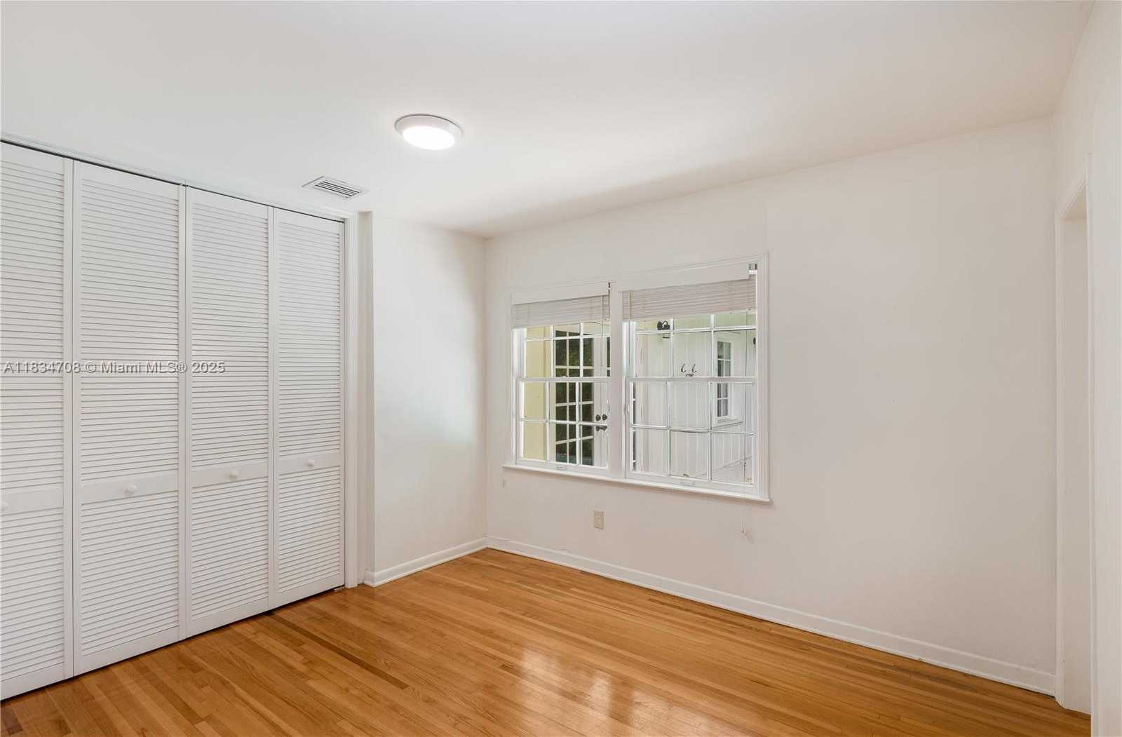 Small Image of 4001 HARDIE AVE, Miami Number 23