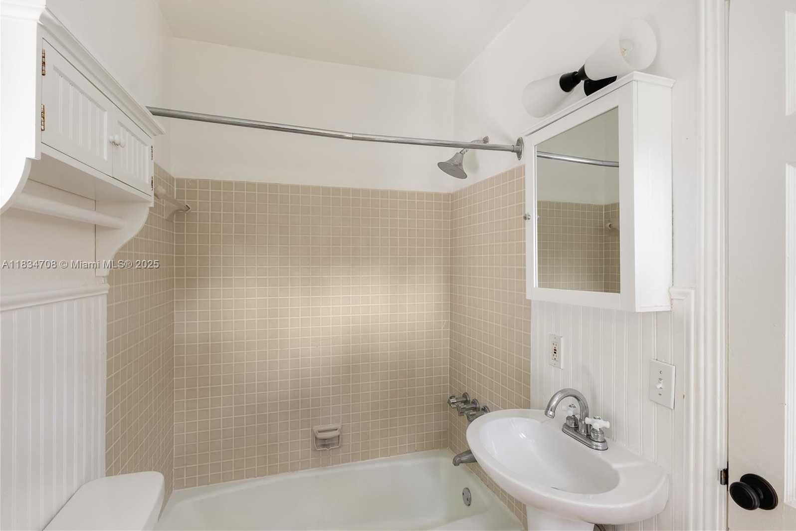 Small Image of 4001 HARDIE AVE, Miami Number 24