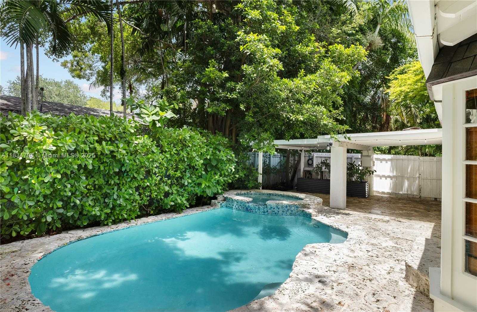 Small Image of 4001 HARDIE AVE, Miami Number 27