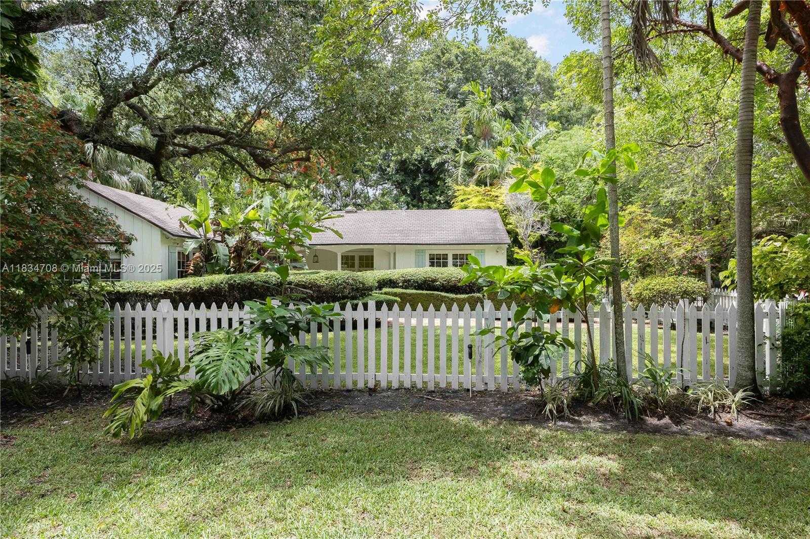 Small Image of 4001 HARDIE AVE, Miami Number 31