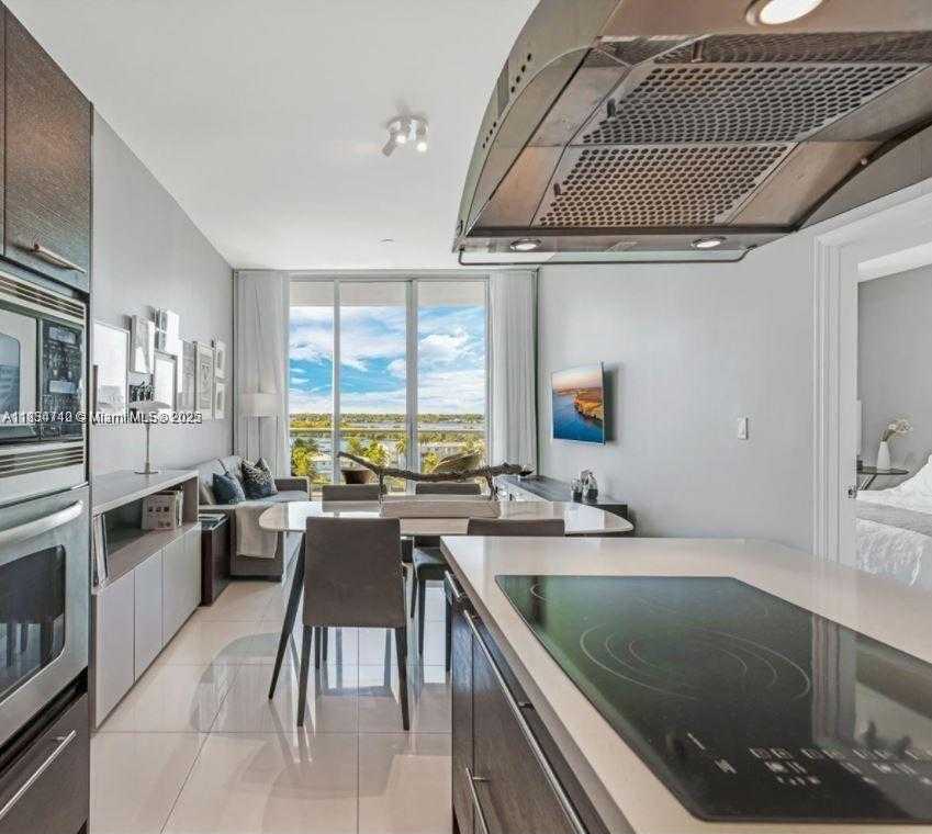 Small Image of 7930 EAST DR #707, North Bay Village Number 11