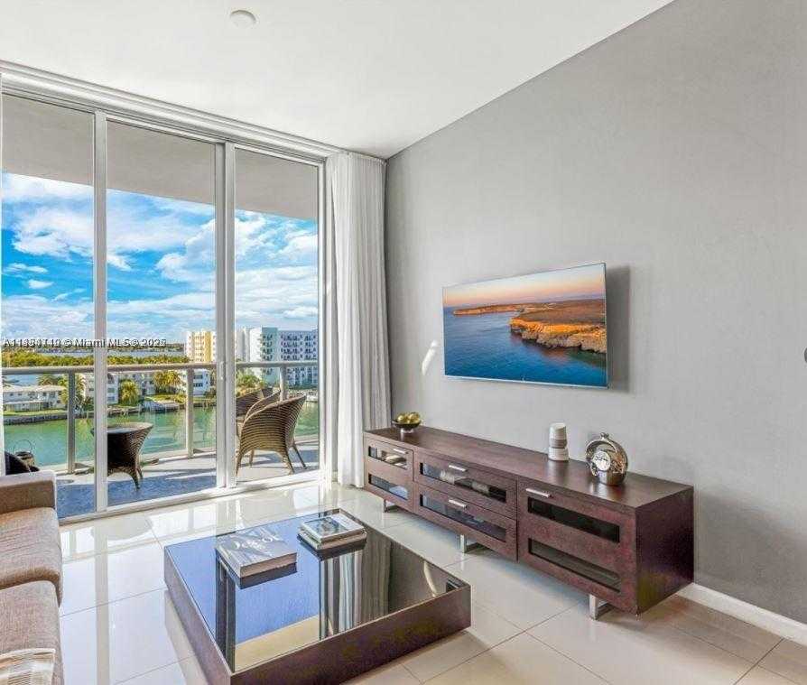 Small Image of 7930 EAST DR #707, North Bay Village Number 14