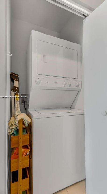 Small Image of 7930 EAST DR #707, North Bay Village Number 15