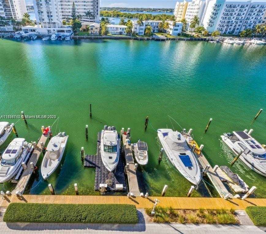 Small Image of 7930 EAST DR #707, North Bay Village Number 4
