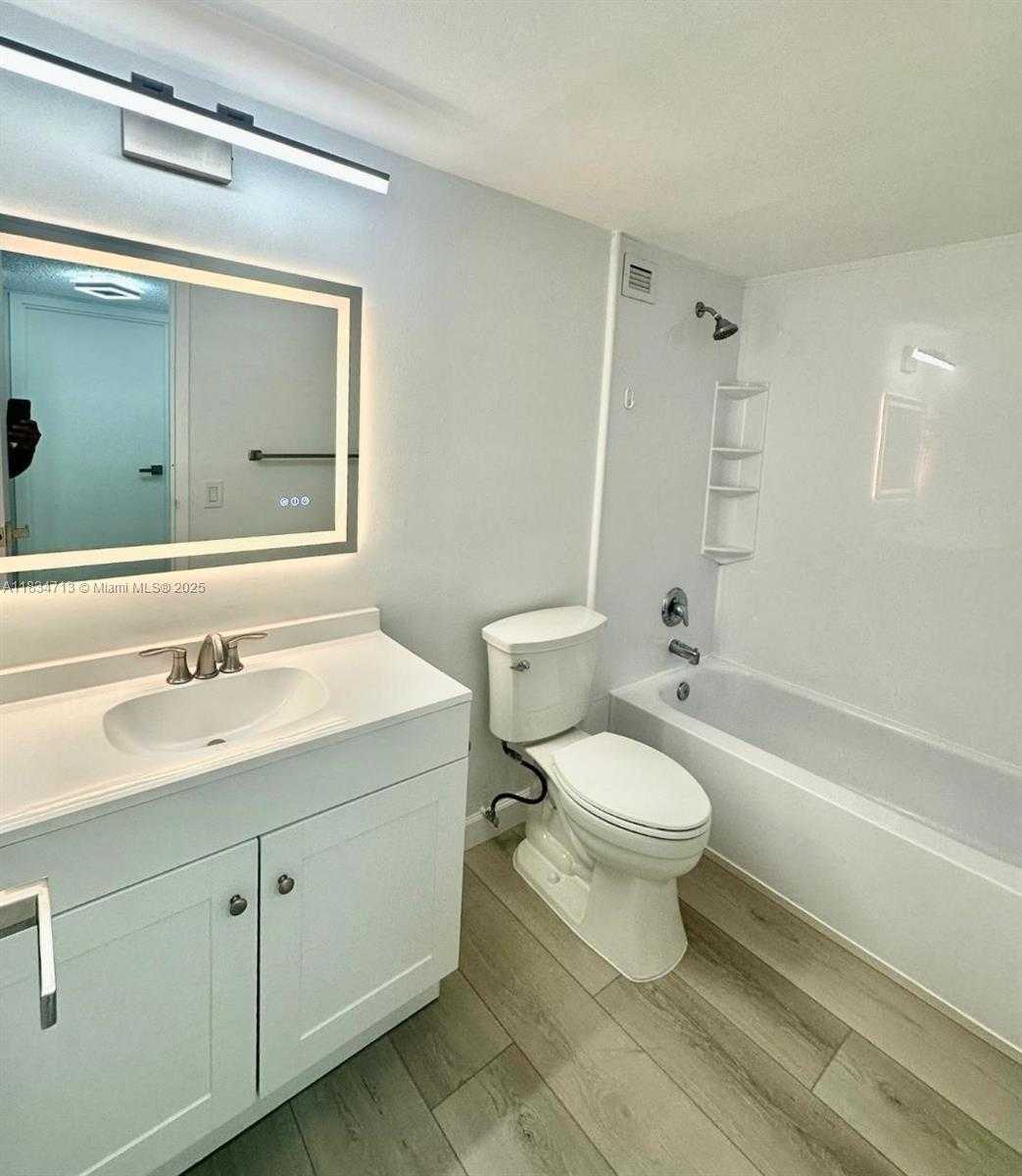 Small Image of 701 THREE ISLANDS BLVD #317, Hallandale Beach Number 16