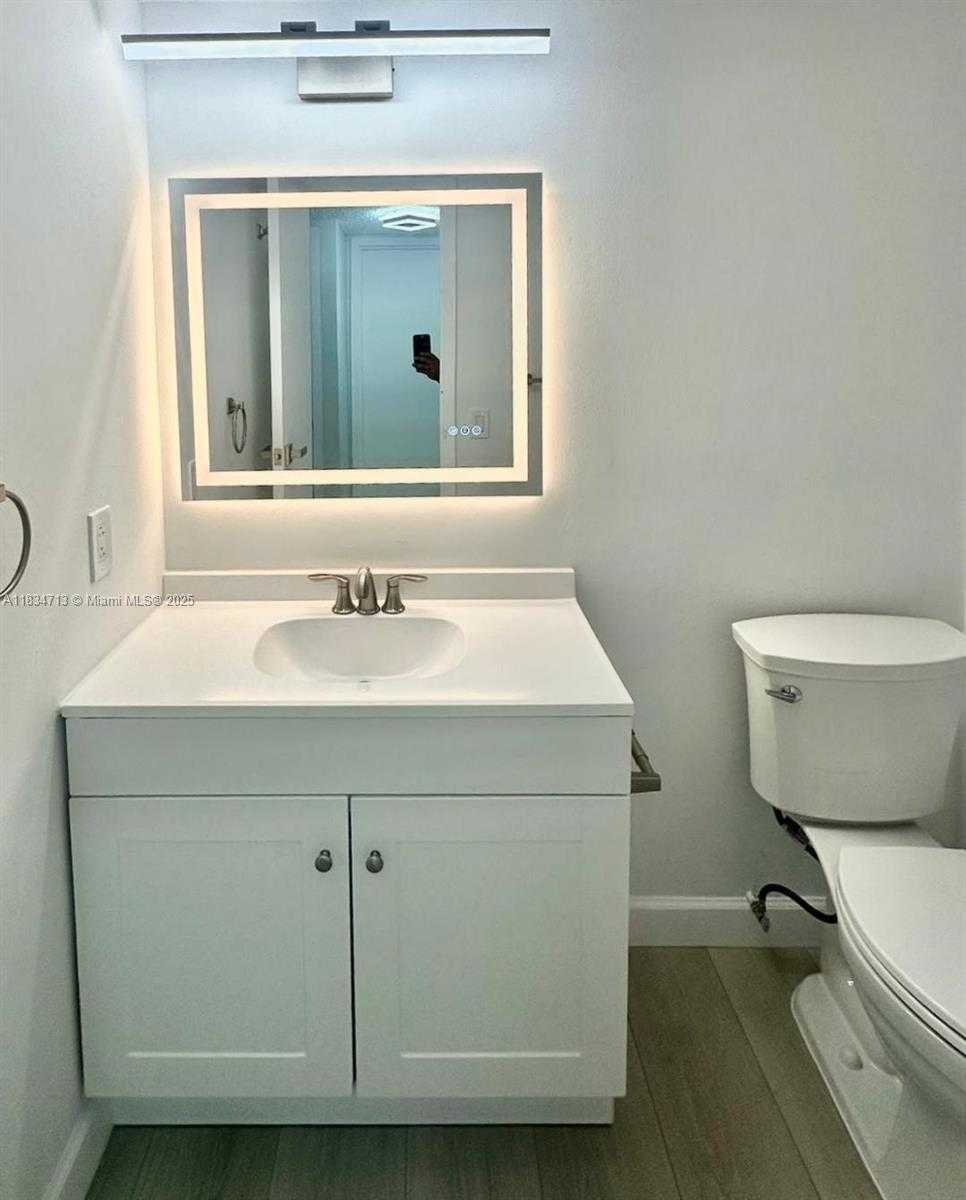 Small Image of 701 THREE ISLANDS BLVD #317, Hallandale Beach Number 18