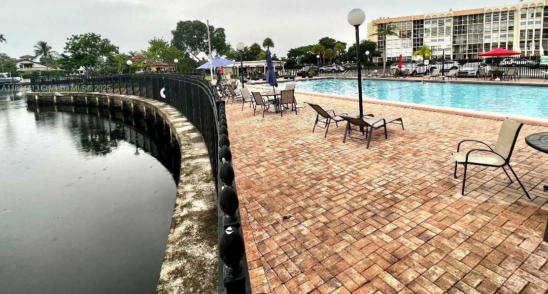 Small Image of 701 THREE ISLANDS BLVD #317, Hallandale Beach Number 25