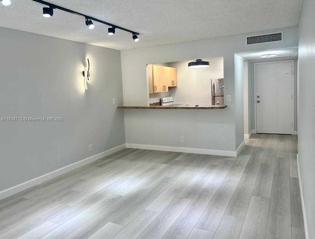 Small Image of 701 THREE ISLANDS BLVD #317, Hallandale Beach Number 3