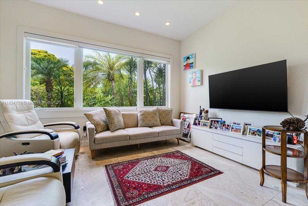 Small Image of 435 RIDGEWOOD ROAD, Key Biscayne Number 10