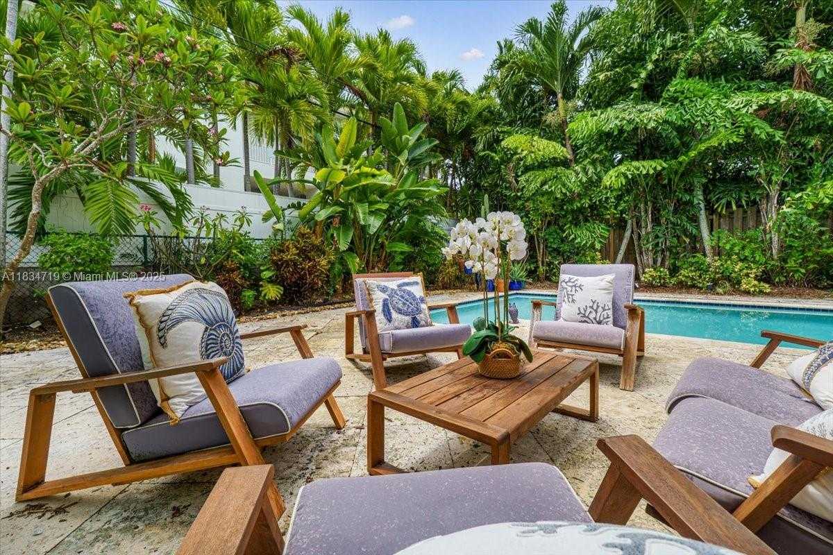 Small Image of 435 RIDGEWOOD ROAD, Key Biscayne Number 27