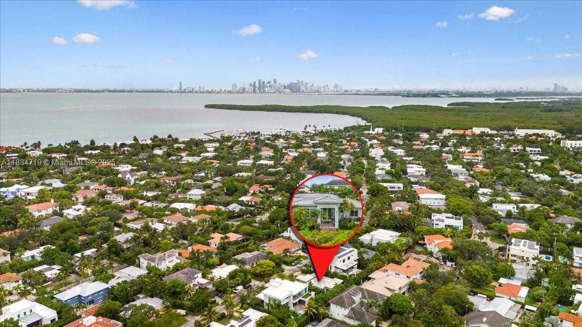 Small Image of 435 RIDGEWOOD ROAD, Key Biscayne Number 32
