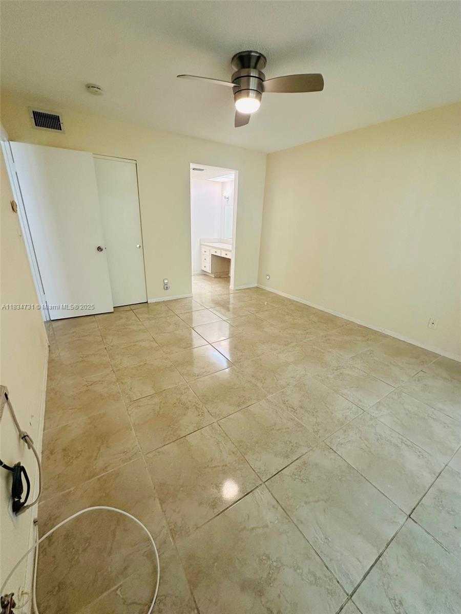 Small Image of 101 BERKLEY RD #209, Hollywood Number 14