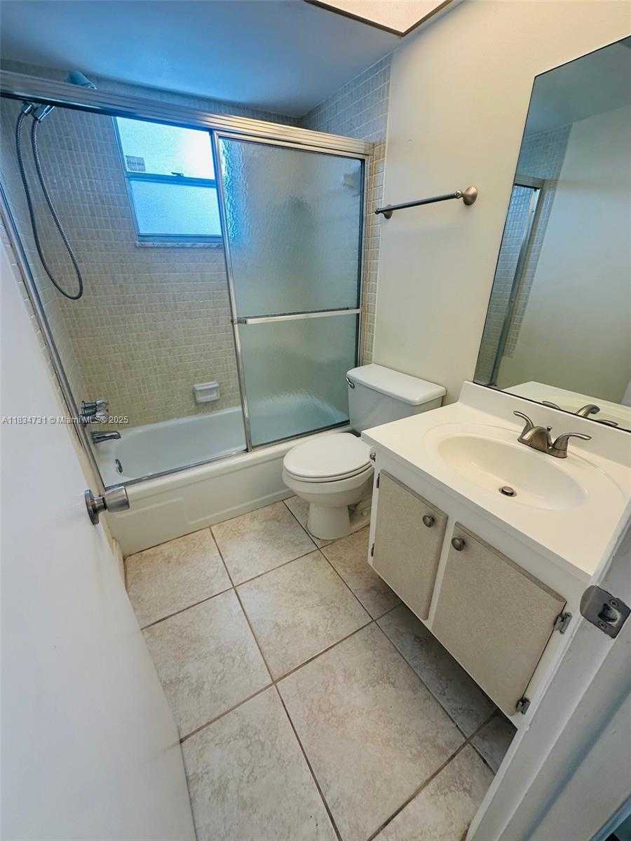 Small Image of 101 BERKLEY RD #209, Hollywood Number 18