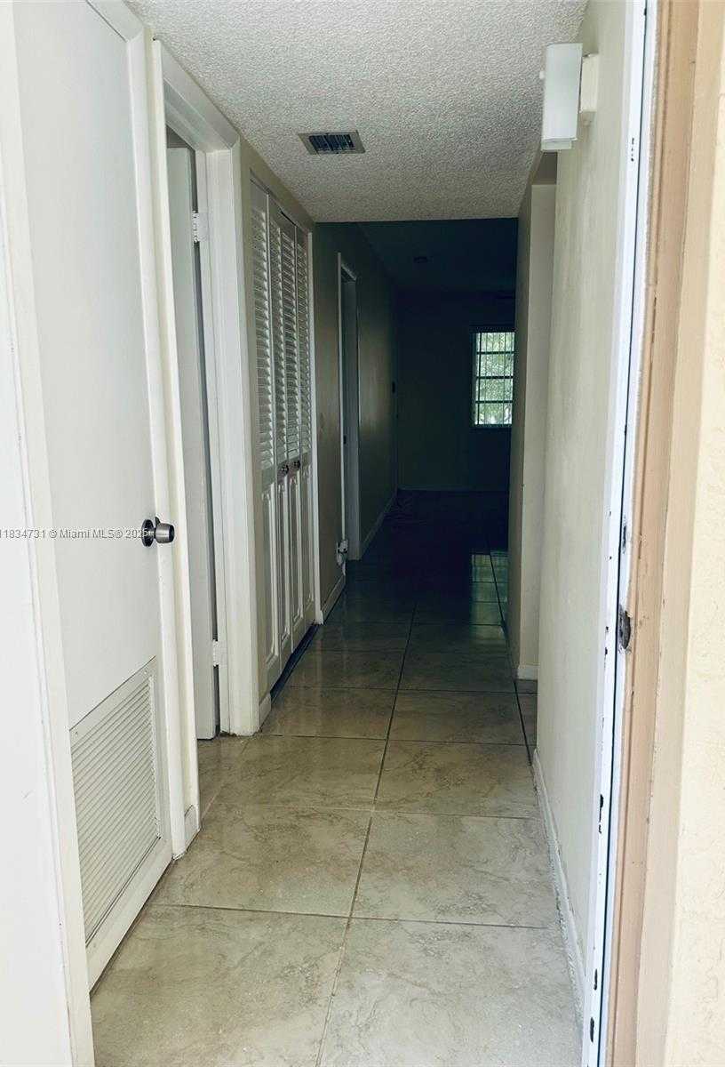 Small Image of 101 BERKLEY RD #209, Hollywood Number 3