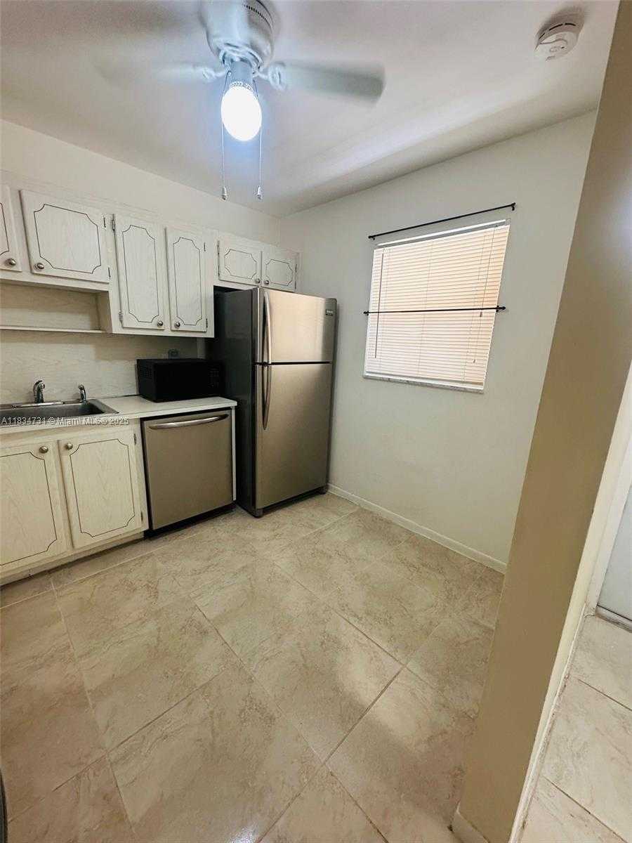 Small Image of 101 BERKLEY RD #209, Hollywood Number 8