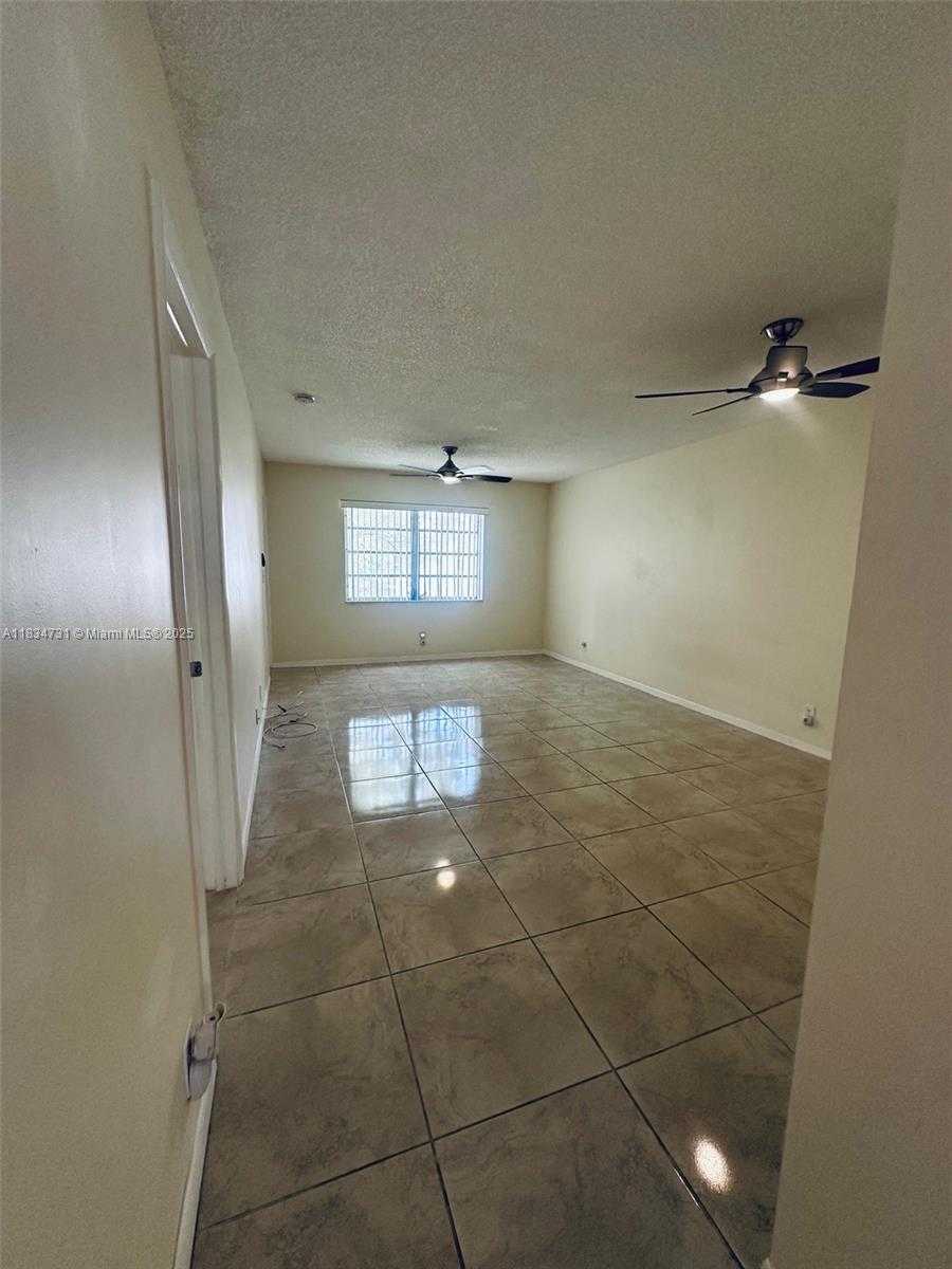 Small Image of 101 BERKLEY RD #209, Hollywood Number 9