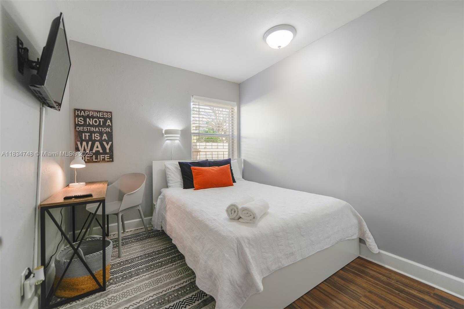 Small Image of 242 SOUTH WEST 20TH ST, Fort Lauderdale Number 13