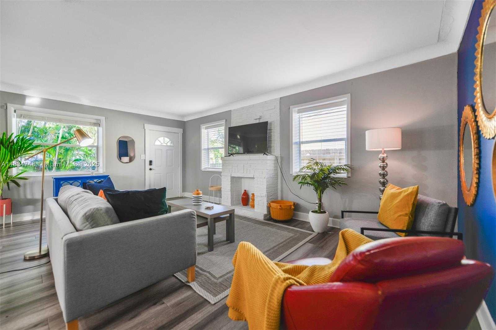 Small Image of 242 SOUTH WEST 20TH ST, Fort Lauderdale Number 3
