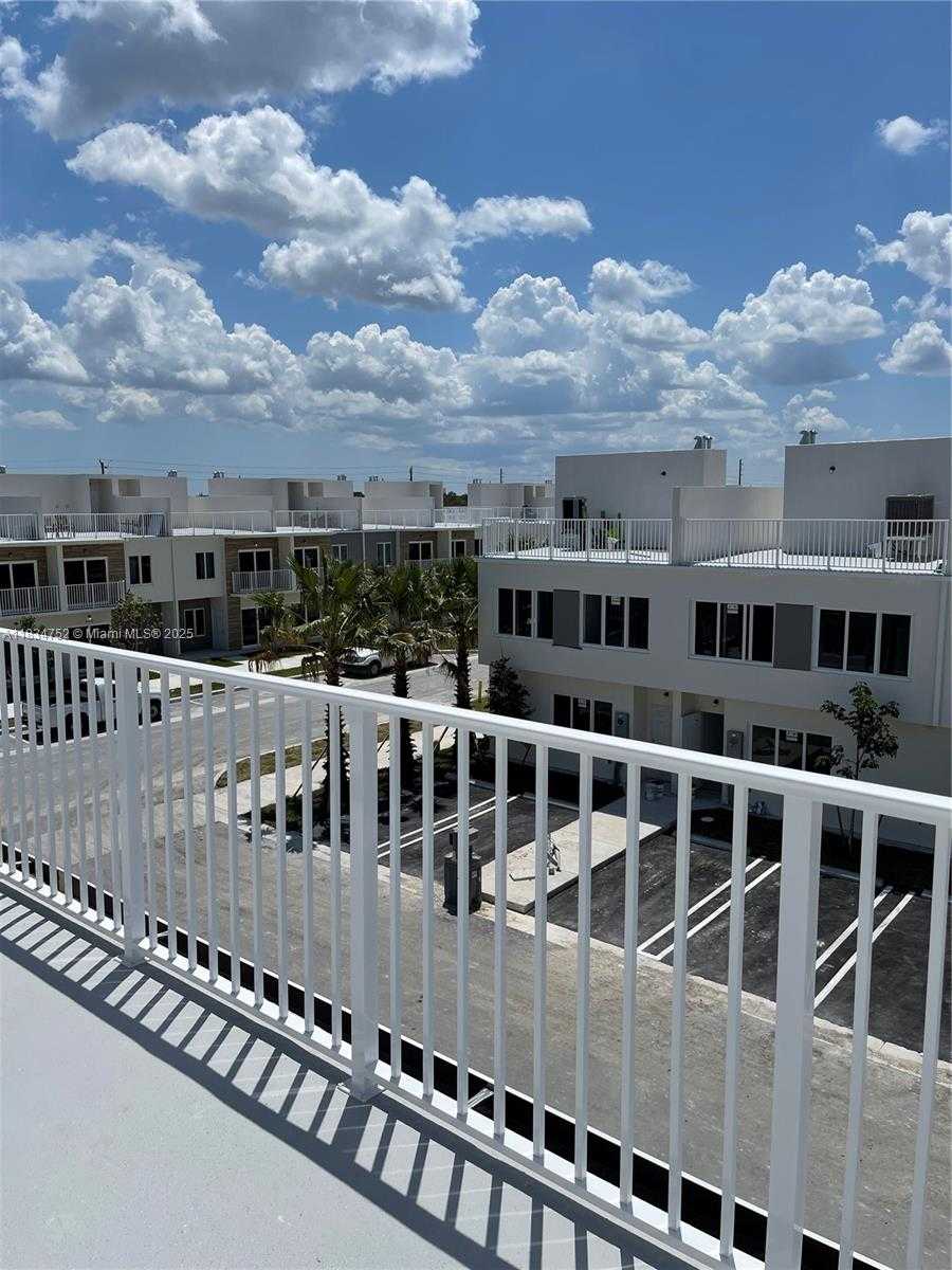 Small Image of 25834 SOUTH WEST 144TH AVE, Naranja Number 3