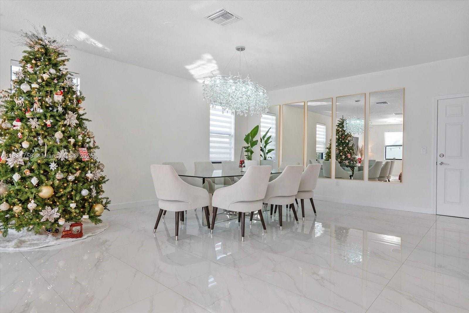 Small Image of 20960 NORTH EAST 2ND CT, Miami Number 11