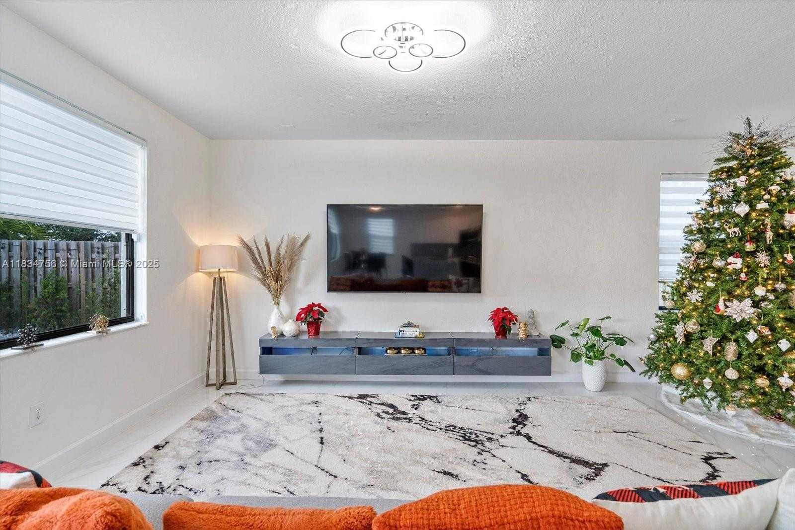 Small Image of 20960 NORTH EAST 2ND CT, Miami Number 12