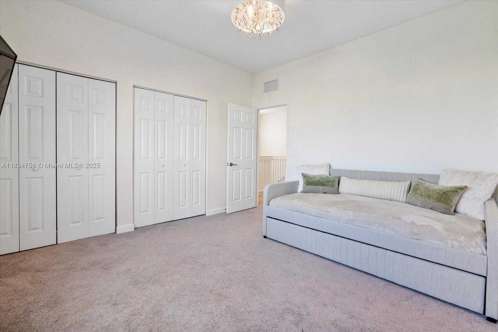 Small Image of 20960 NORTH EAST 2ND CT, Miami Number 17