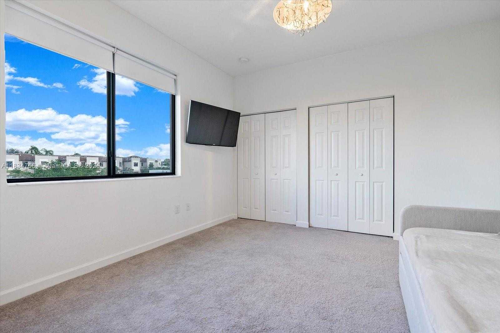 Small Image of 20960 NORTH EAST 2ND CT, Miami Number 18