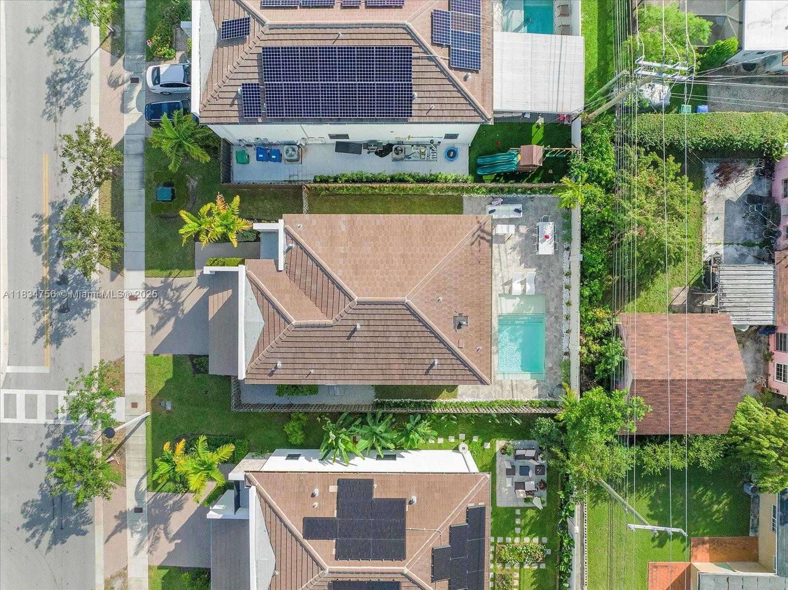 Small Image of 20960 NORTH EAST 2ND CT, Miami Number 27