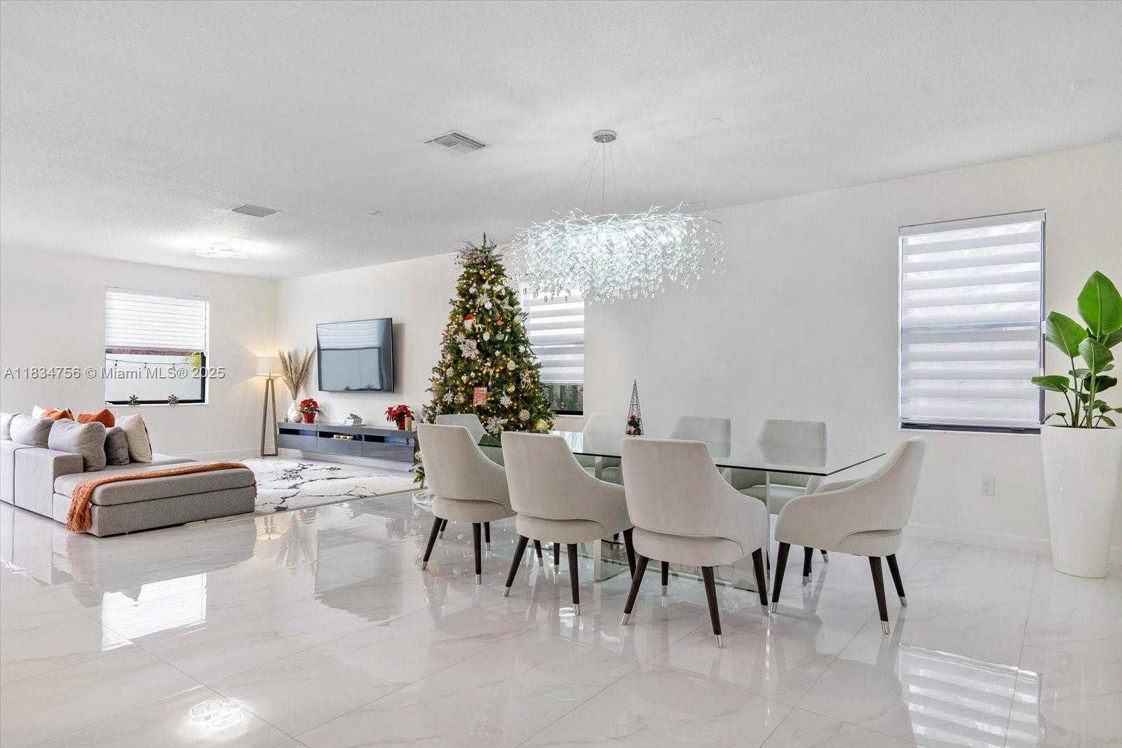Small Image of 20960 NORTH EAST 2ND CT, Miami Number 3