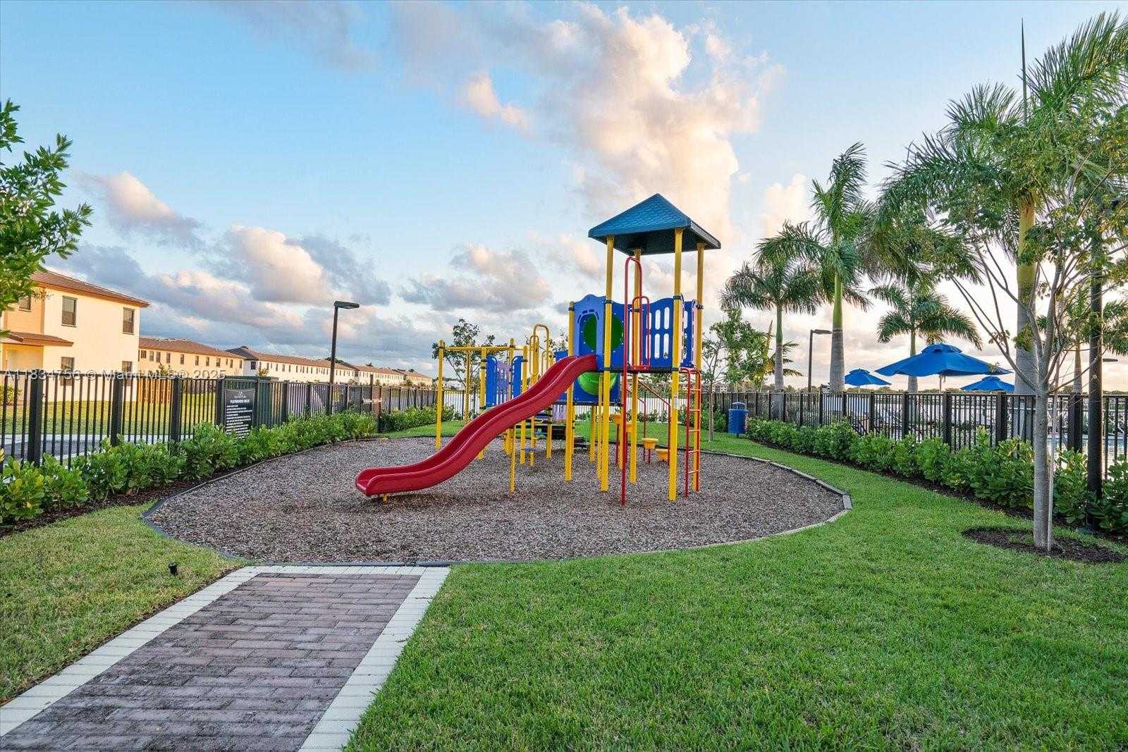 Small Image of 20960 NORTH EAST 2ND CT, Miami Number 30