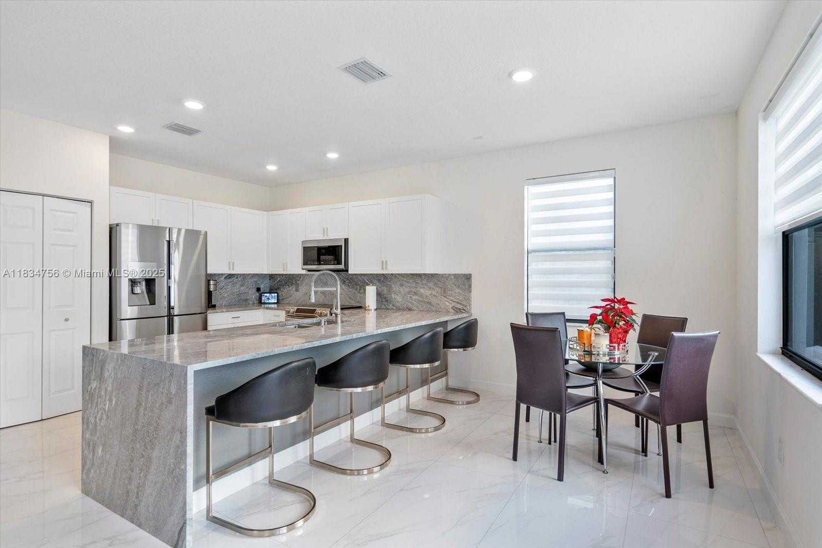 Small Image of 20960 NORTH EAST 2ND CT, Miami Number 5