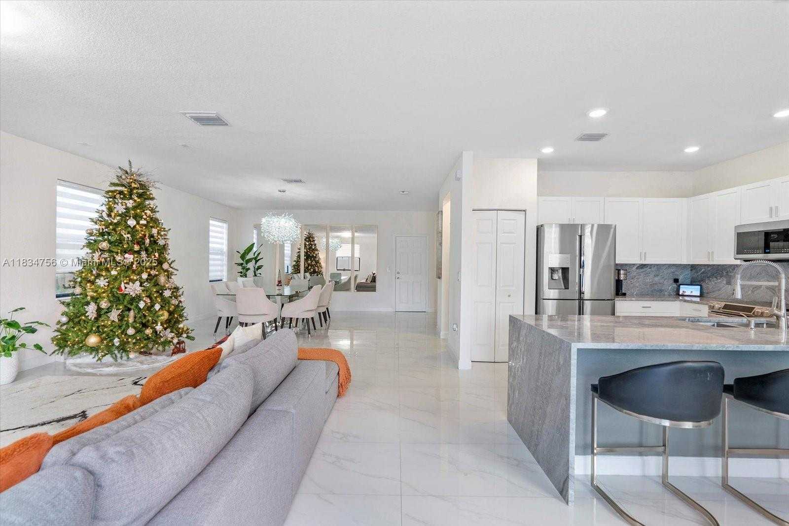 Small Image of 20960 NORTH EAST 2ND CT, Miami Number 7