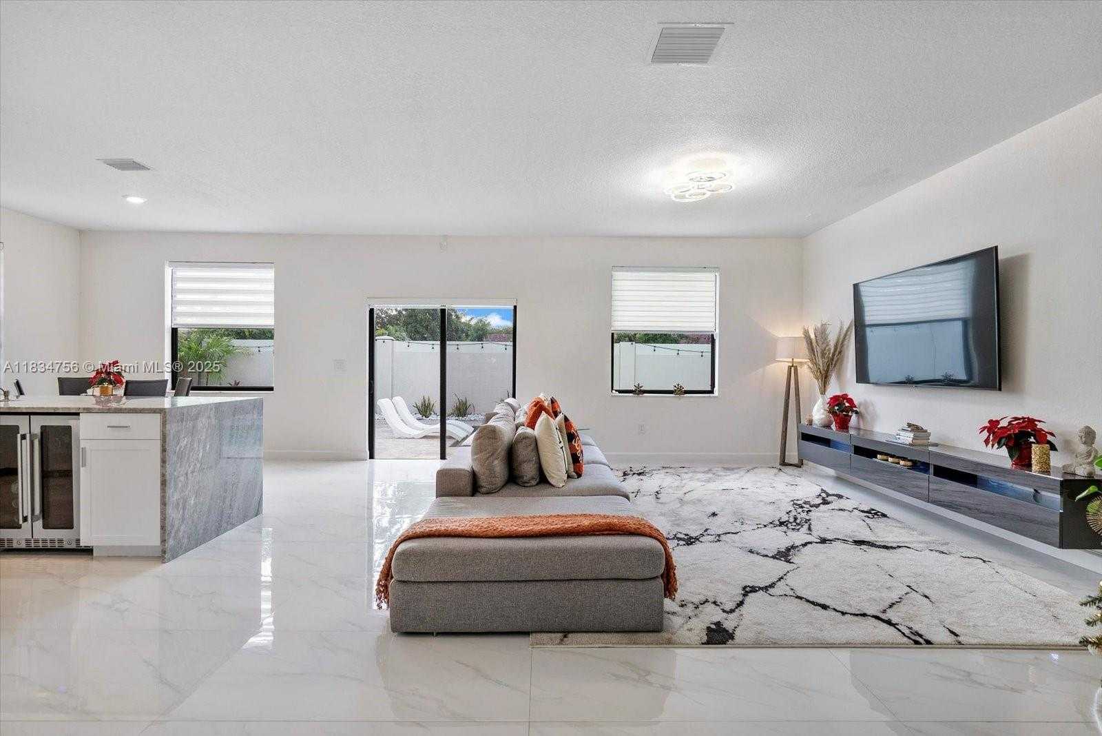 Small Image of 20960 NORTH EAST 2ND CT, Miami Number 9
