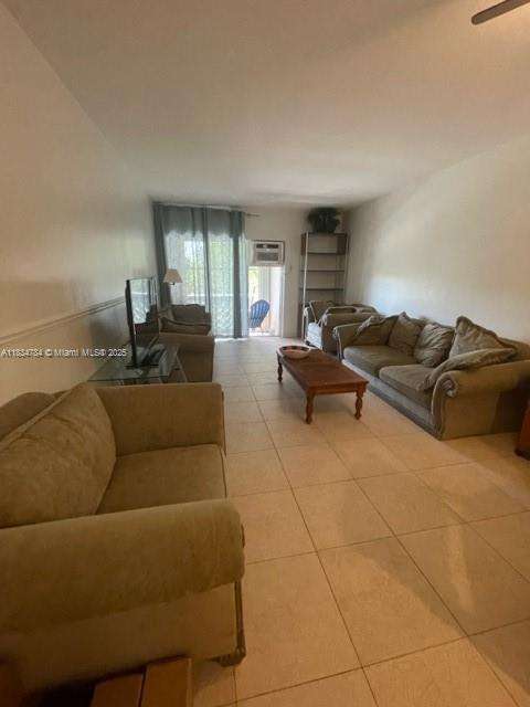 Small Image of 6580 SANTONA ST #A39, Coral Gables Number 4