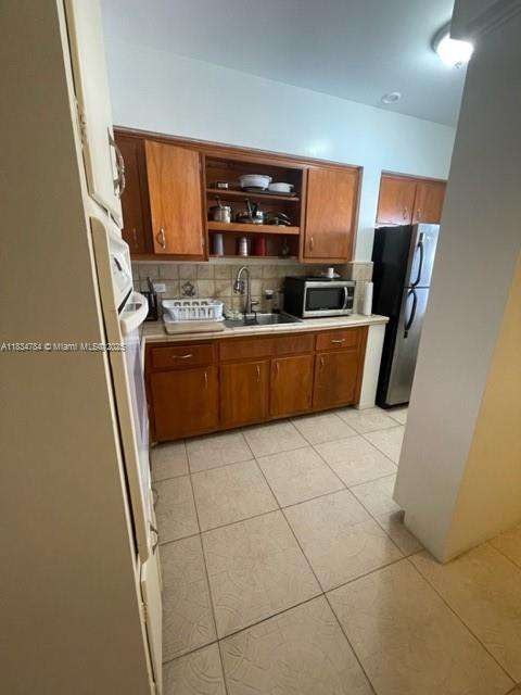 Small Image of 6580 SANTONA ST #A39, Coral Gables Number 6