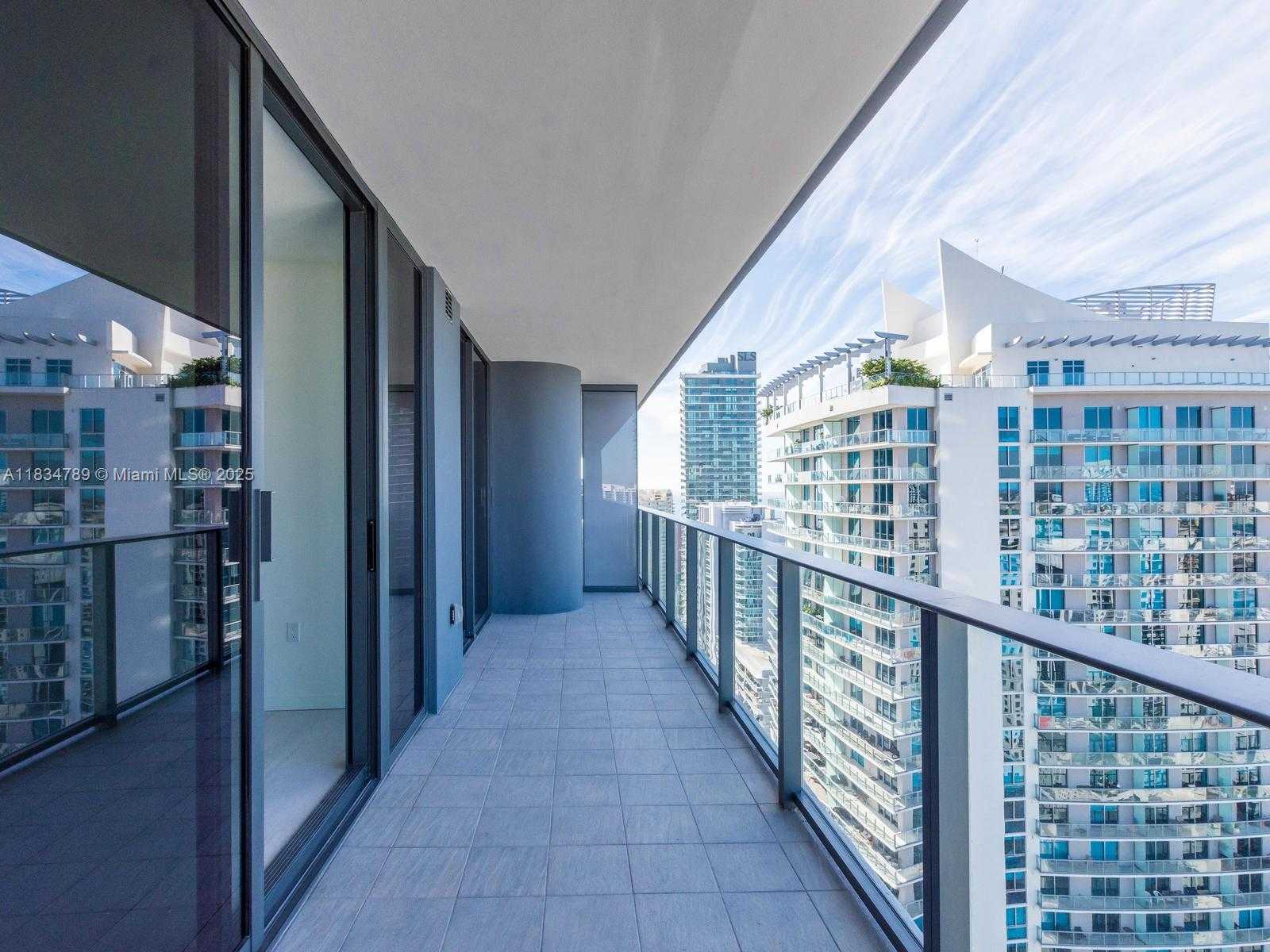 Small Image of 1000 BRICKELL PLZ #3204, Miami Number 24