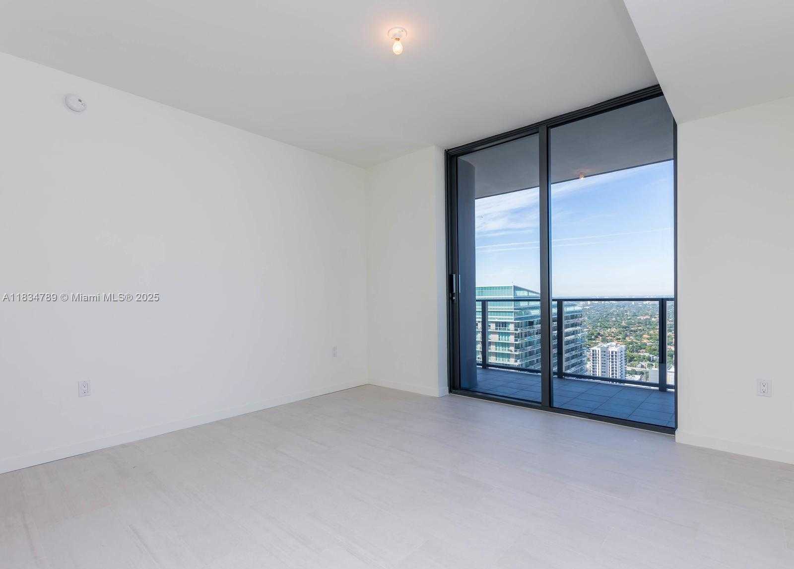 Small Image of 1000 BRICKELL PLZ #3204, Miami Number 27