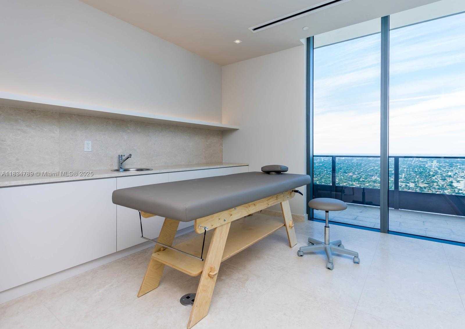Small Image of 1000 BRICKELL PLZ #3204, Miami Number 55
