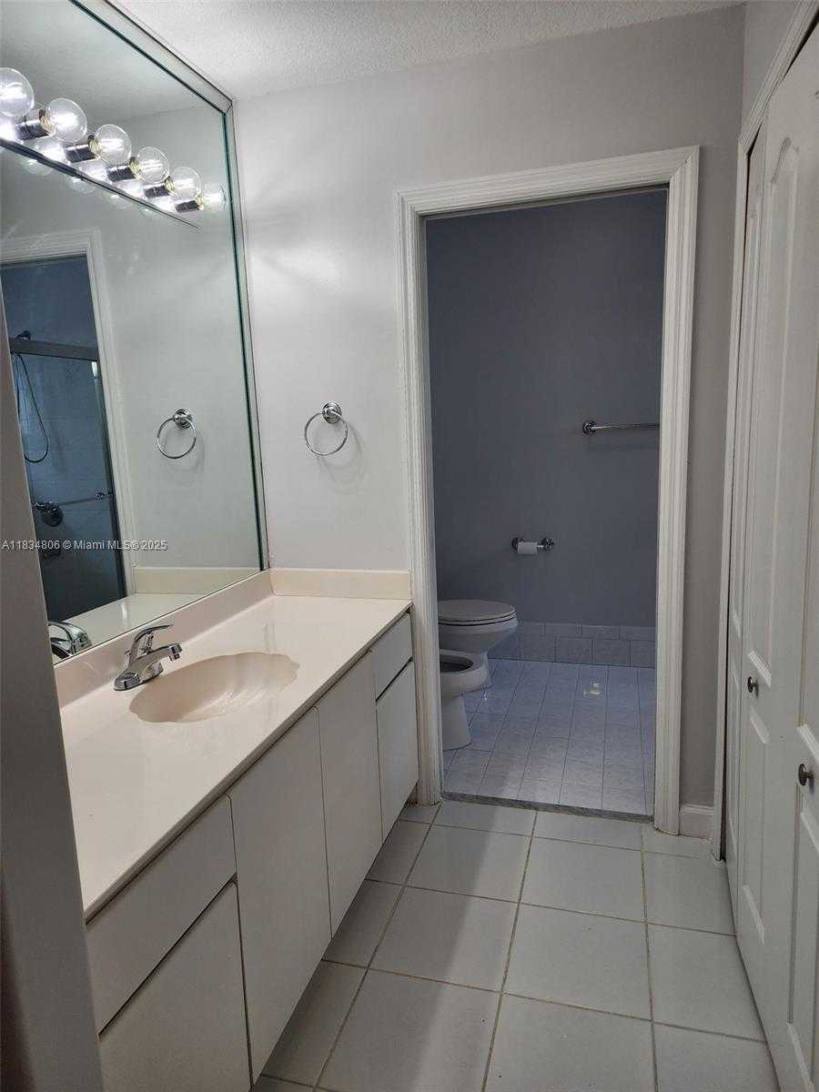 Small Image of 986 NORTH WEST 136TH CT #986, Miami Number 11