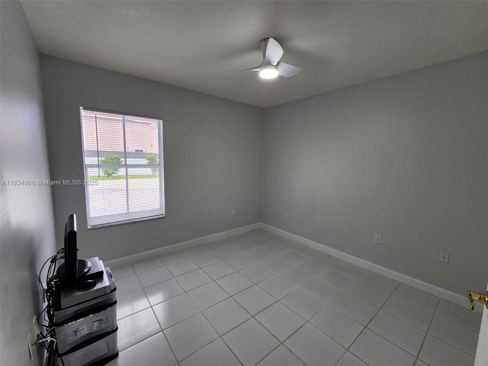 Small Image of 986 NORTH WEST 136TH CT #986, Miami Number 16