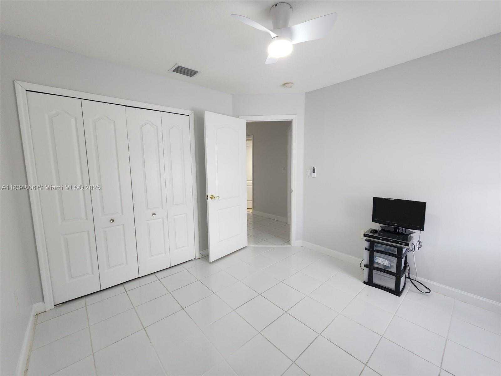 Small Image of 986 NORTH WEST 136TH CT #986, Miami Number 17